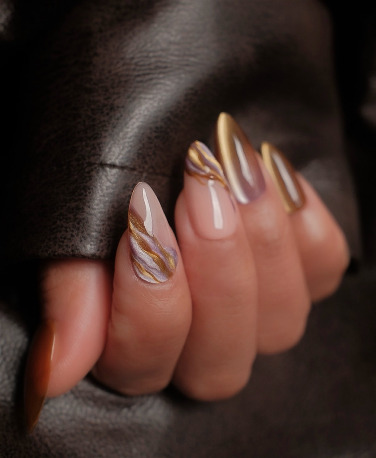 Abstract Marble Cat Eye Nails Almond Shape