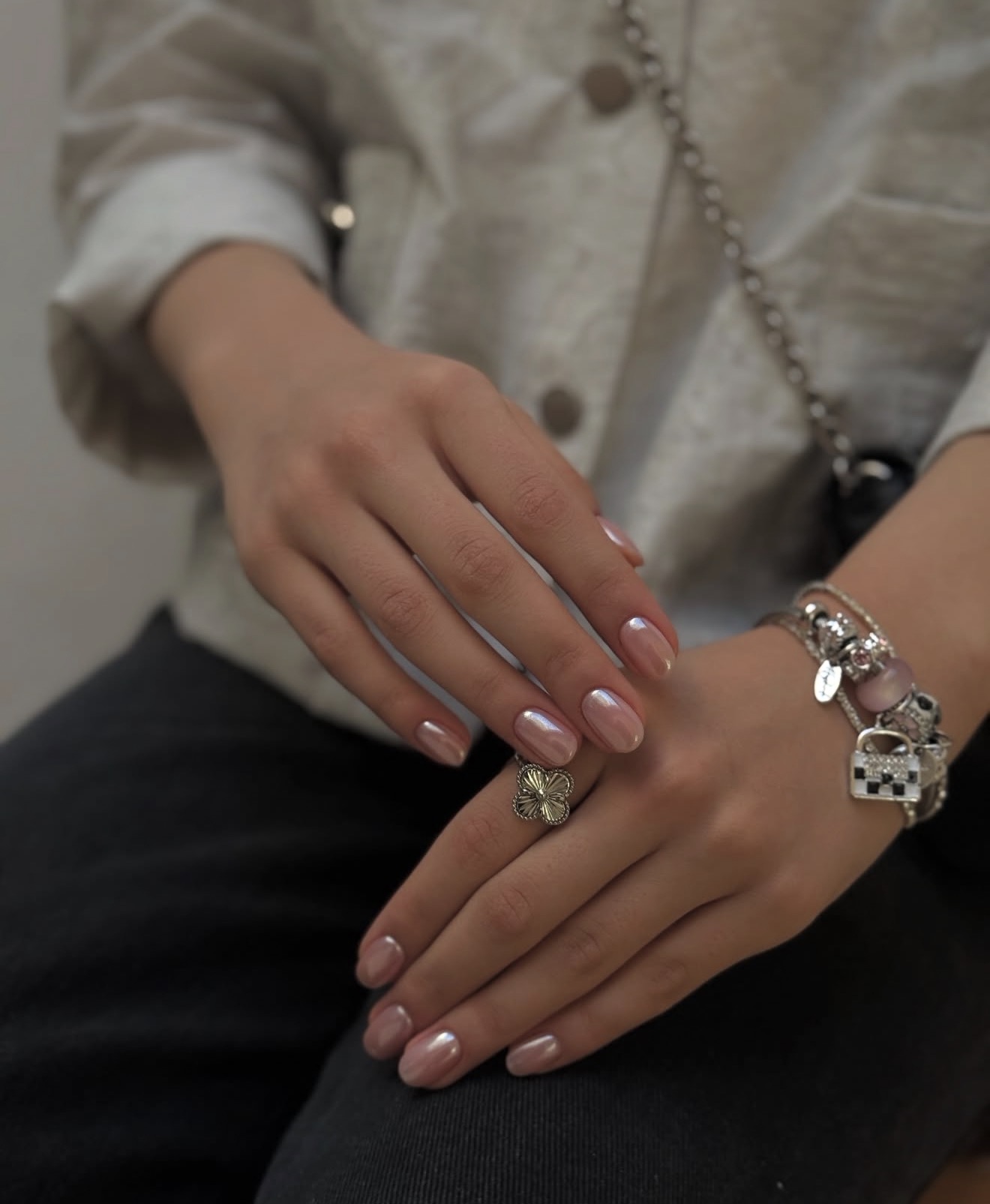 Iridescent Pearl Chrome Oval Nails