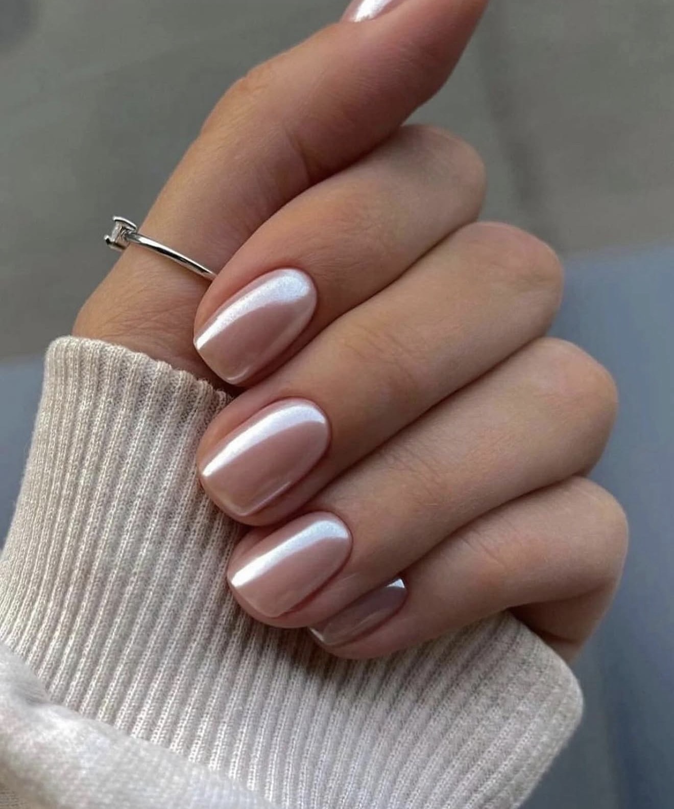 Iridescent Pearl Chrome Oval Nails