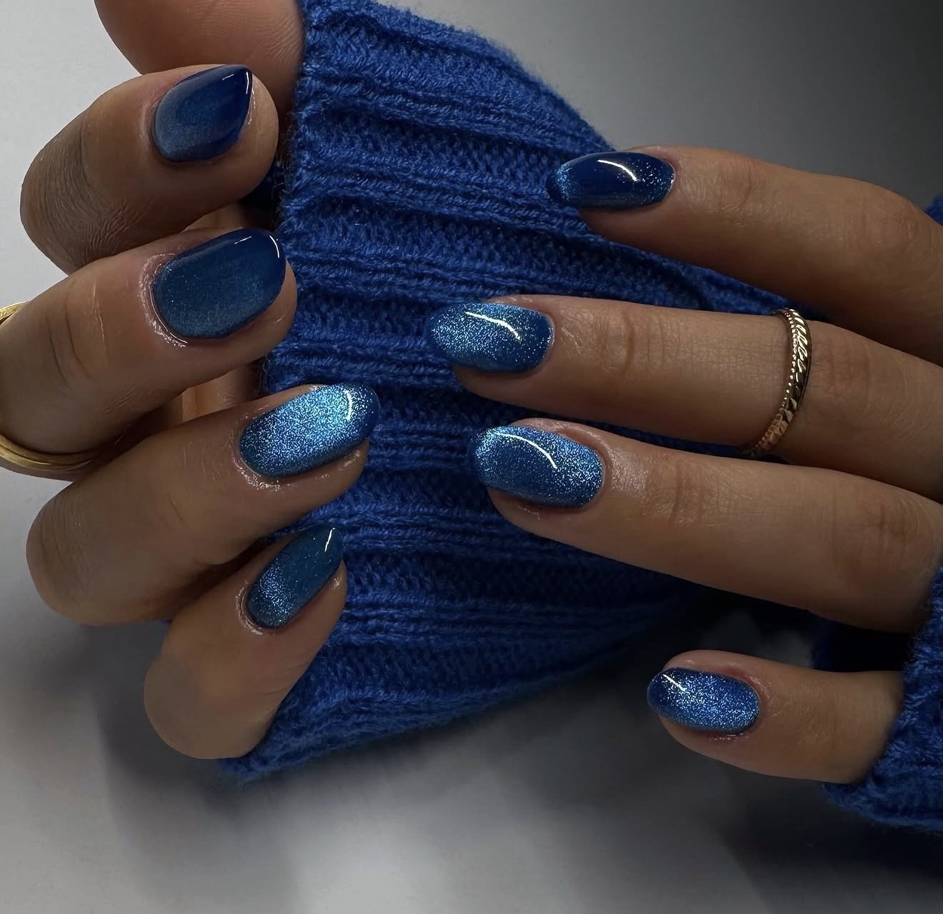 Oceanic Blue Cat Eye Ombre Oval Nails