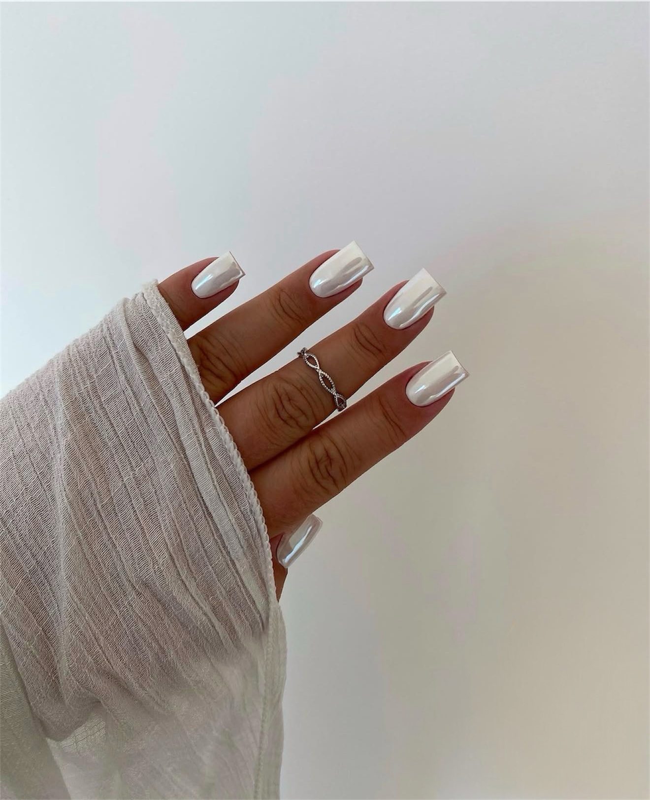 Shimmering Pearl Chrome Square Nails