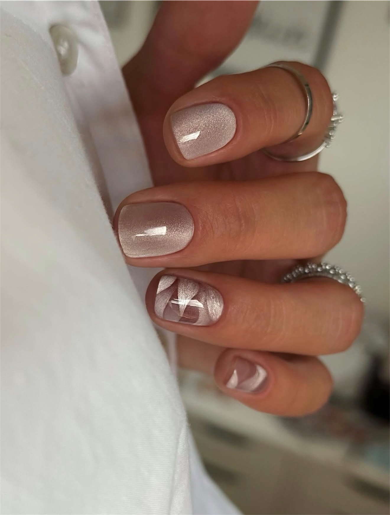 Sparkling Rose Gold Cat Eye Swirls
