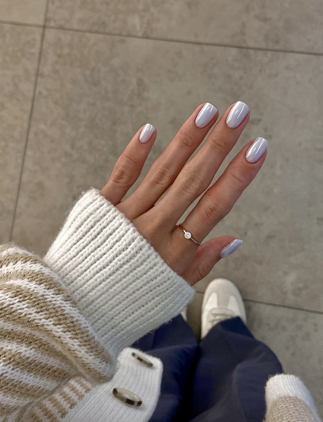 Subtle Lilac Oval Glossy Nails