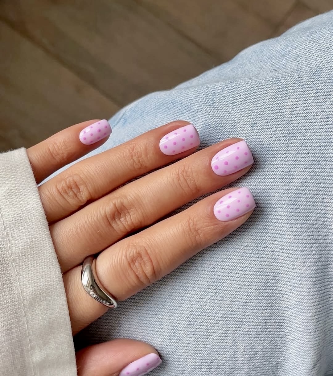 Sweet Lilac Polka Dot Short Squoval Nails
