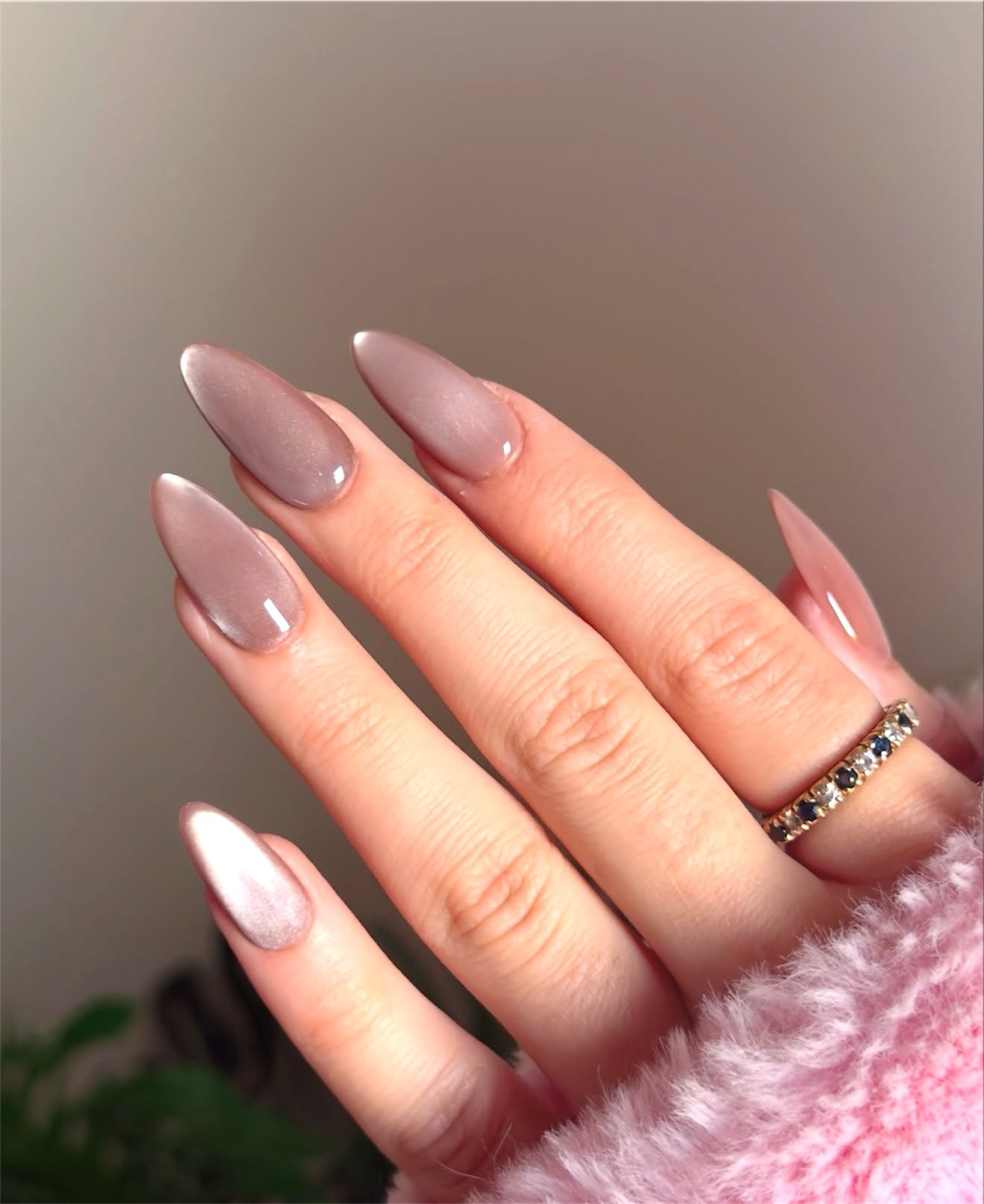 Taupe Cat Eye Almond Nails