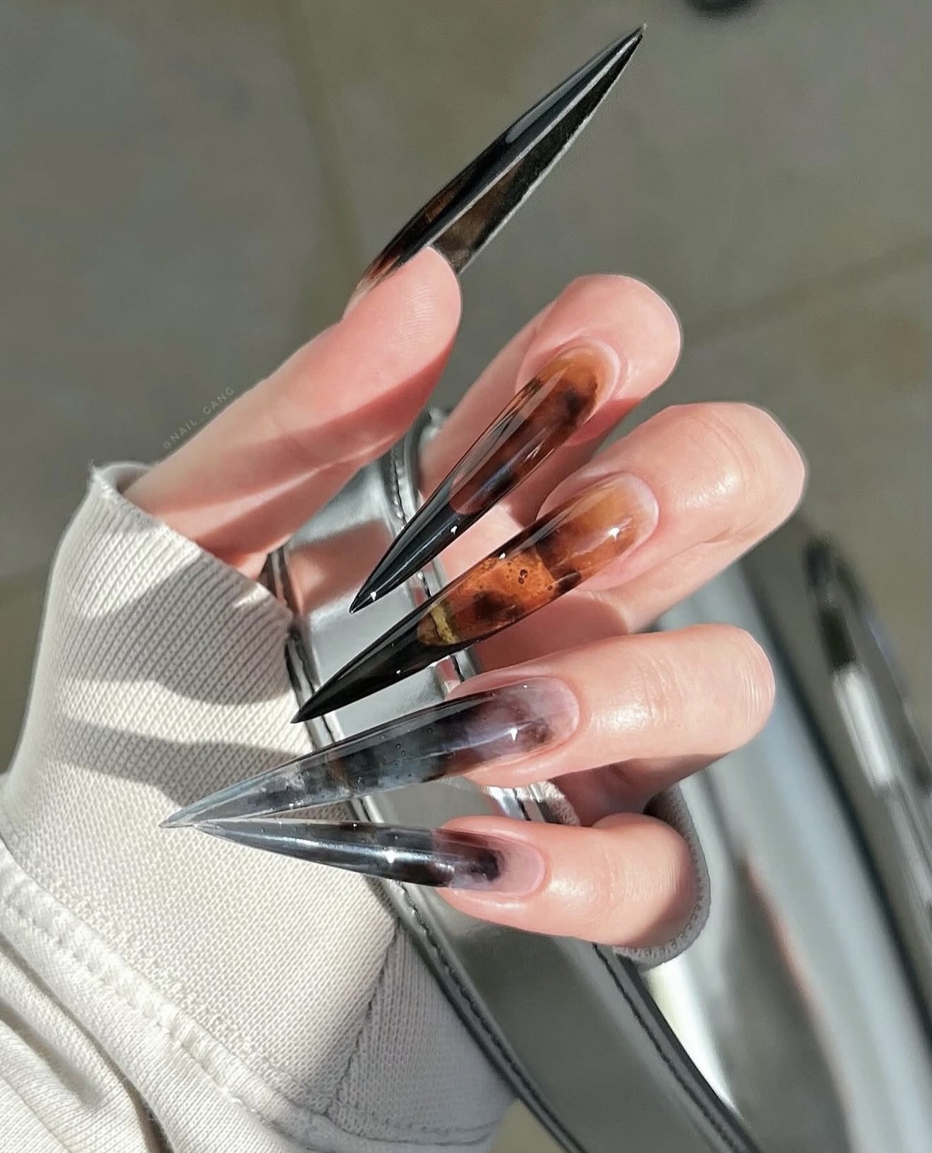Tortoiseshell Stiletto Glass Nails With Black Tips