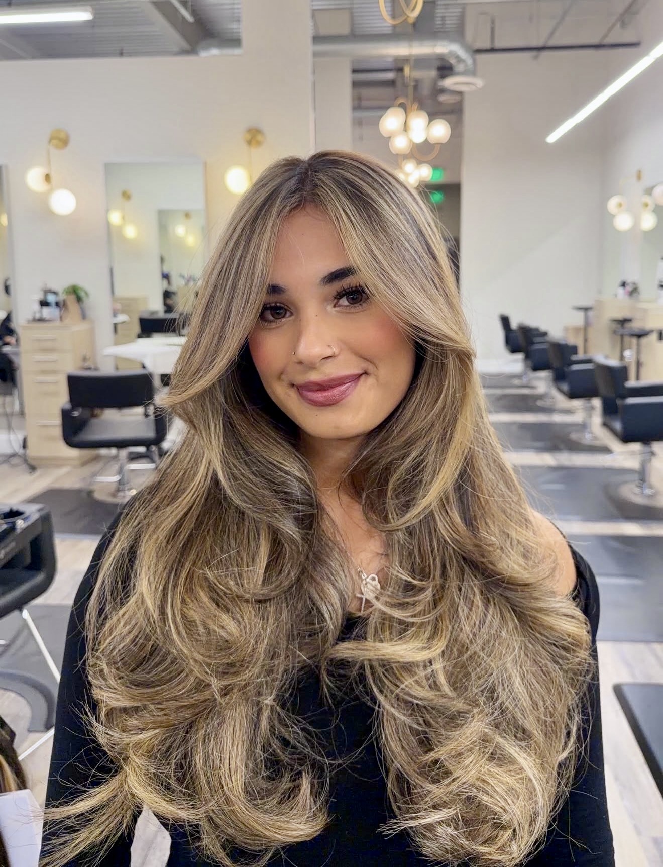Voluminous Honey Blonde Layered Cut With Face Framing