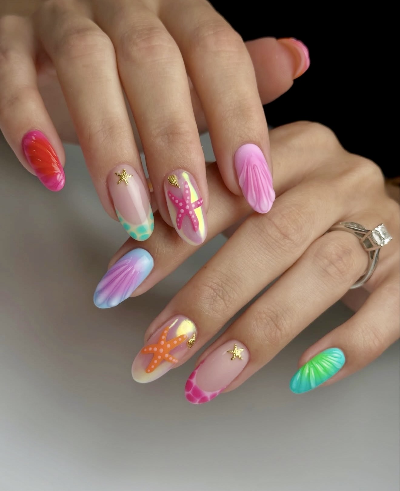 3D Seashell and Starfish French Tips