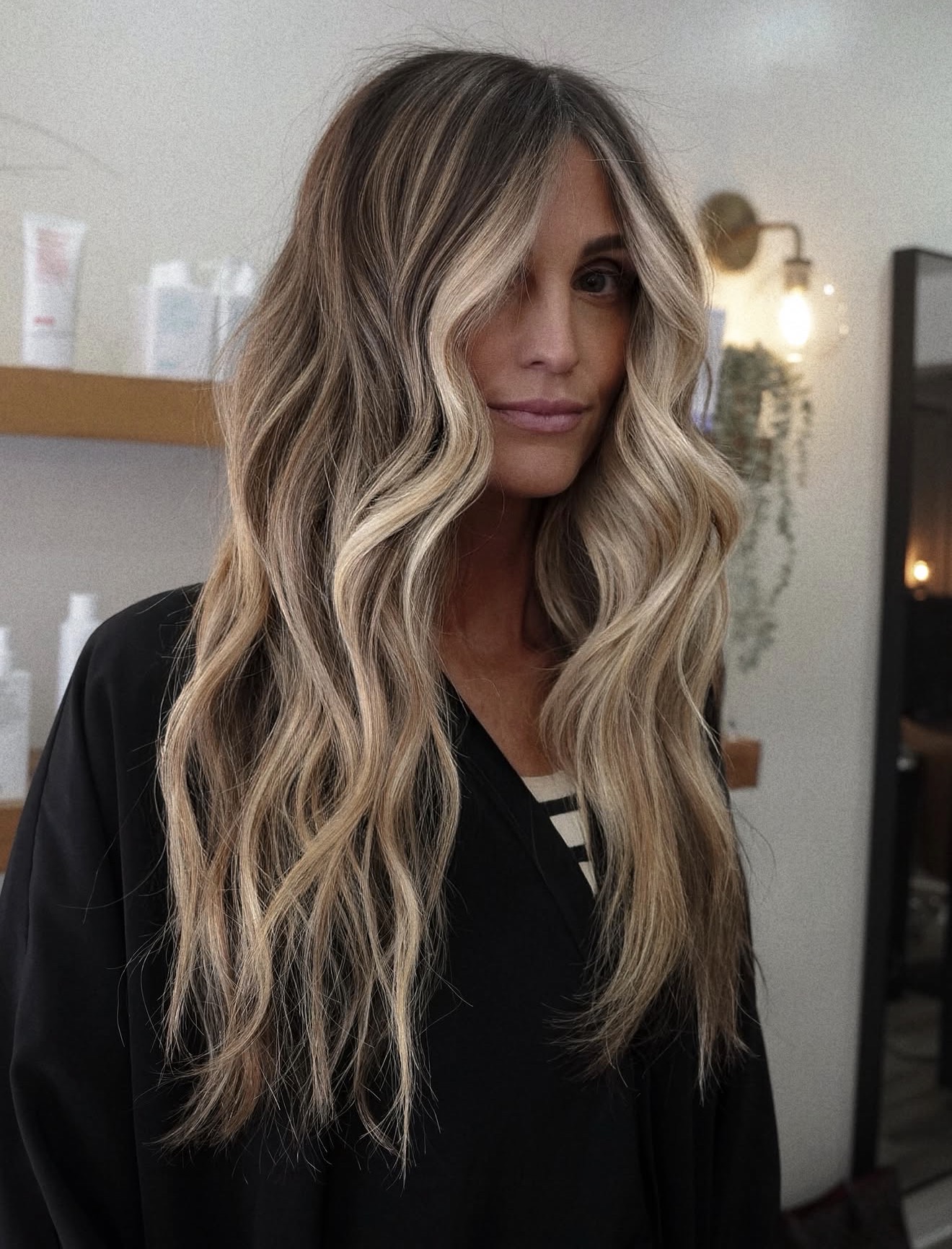 Bronde Waves With Face-Framing Highlights