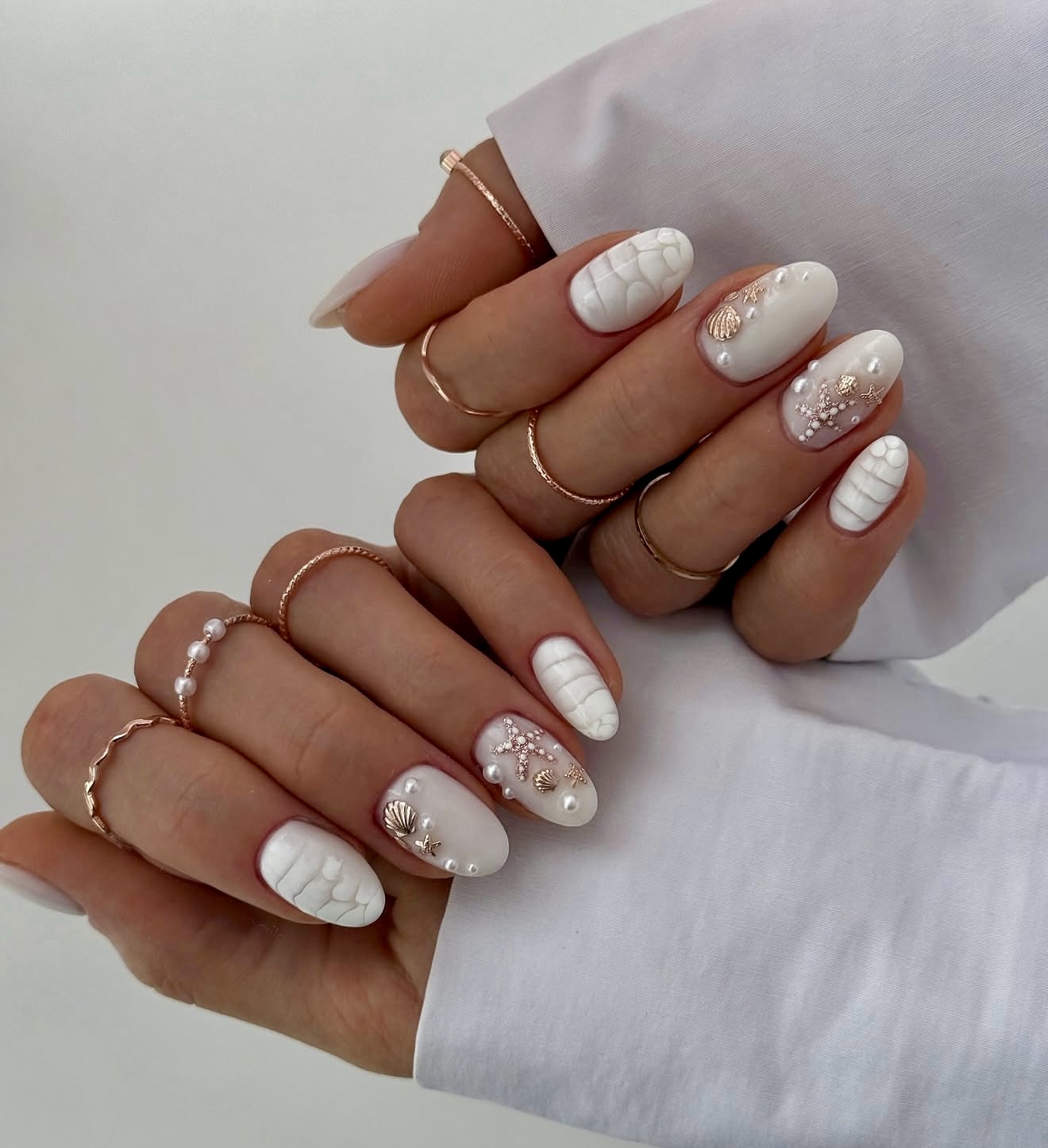 Chic White Shell & Pearl Ocean Manicure