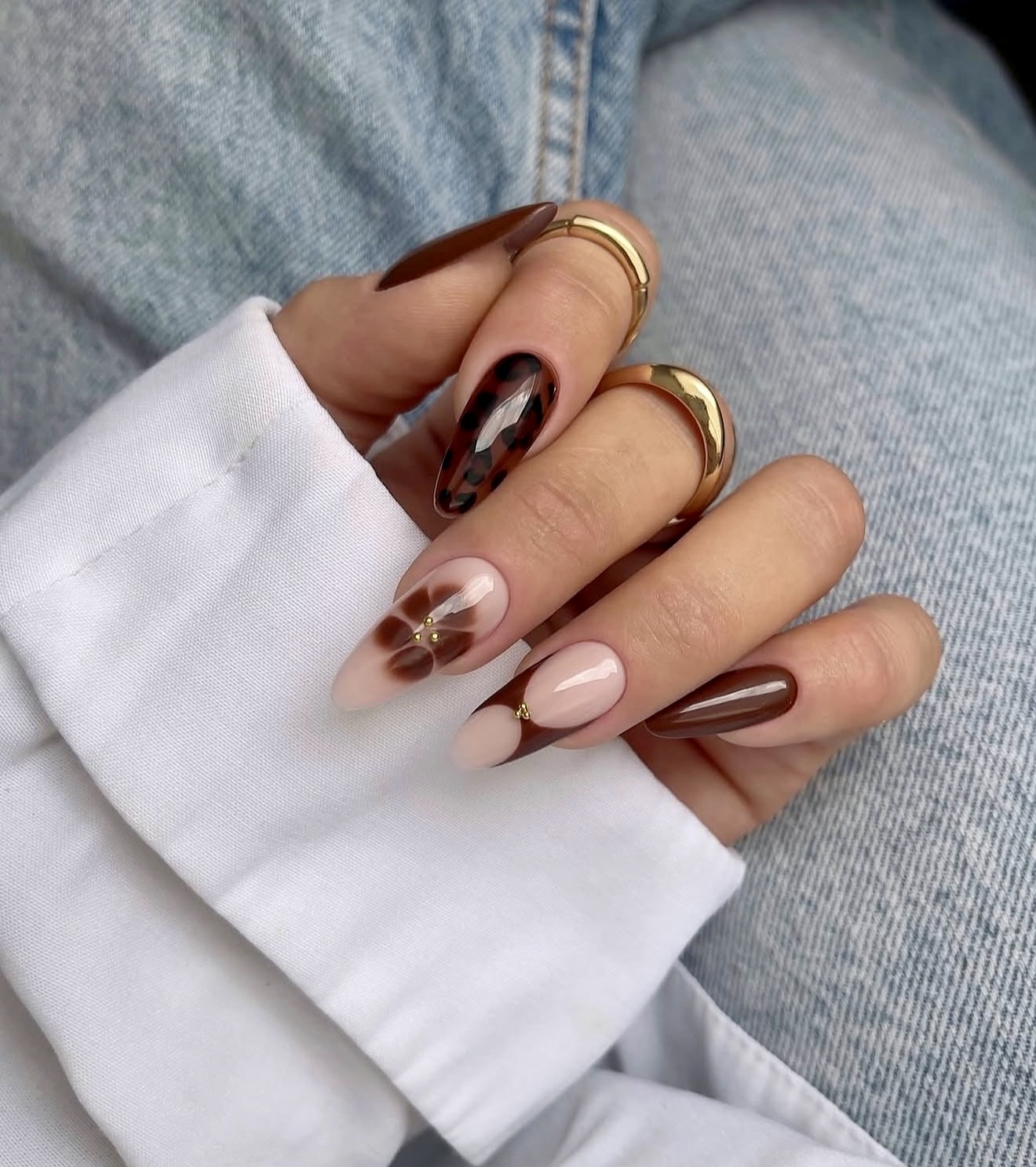 Chocolate Tortoiseshell Flower Almond Nails