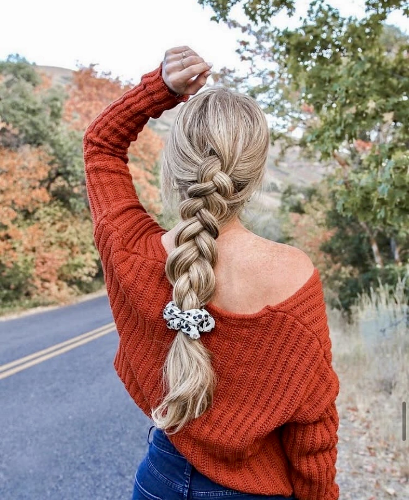 Chunky Fishtail Braid With Loose Waves