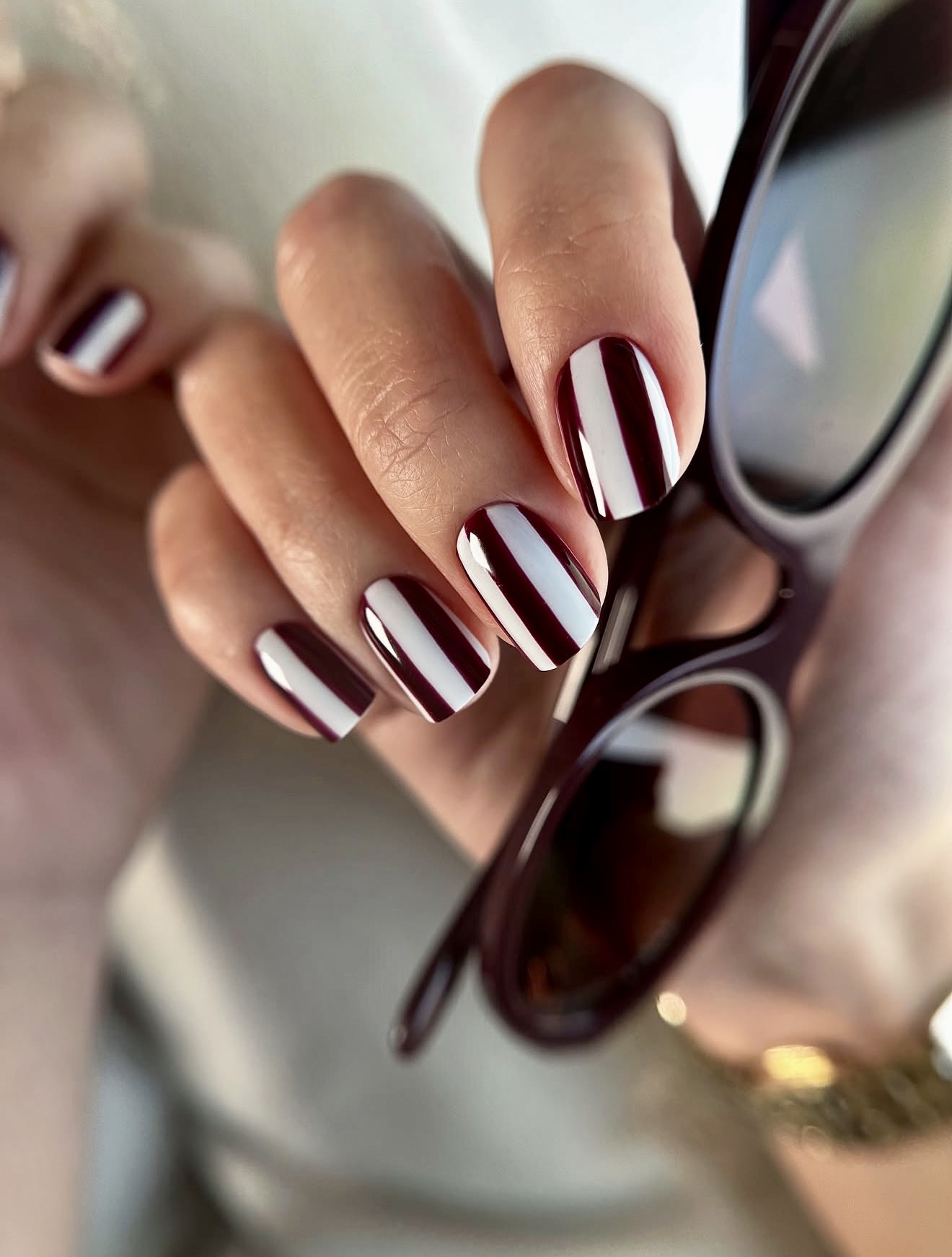 Crimson and White Vertical Stripe Glossy Nails