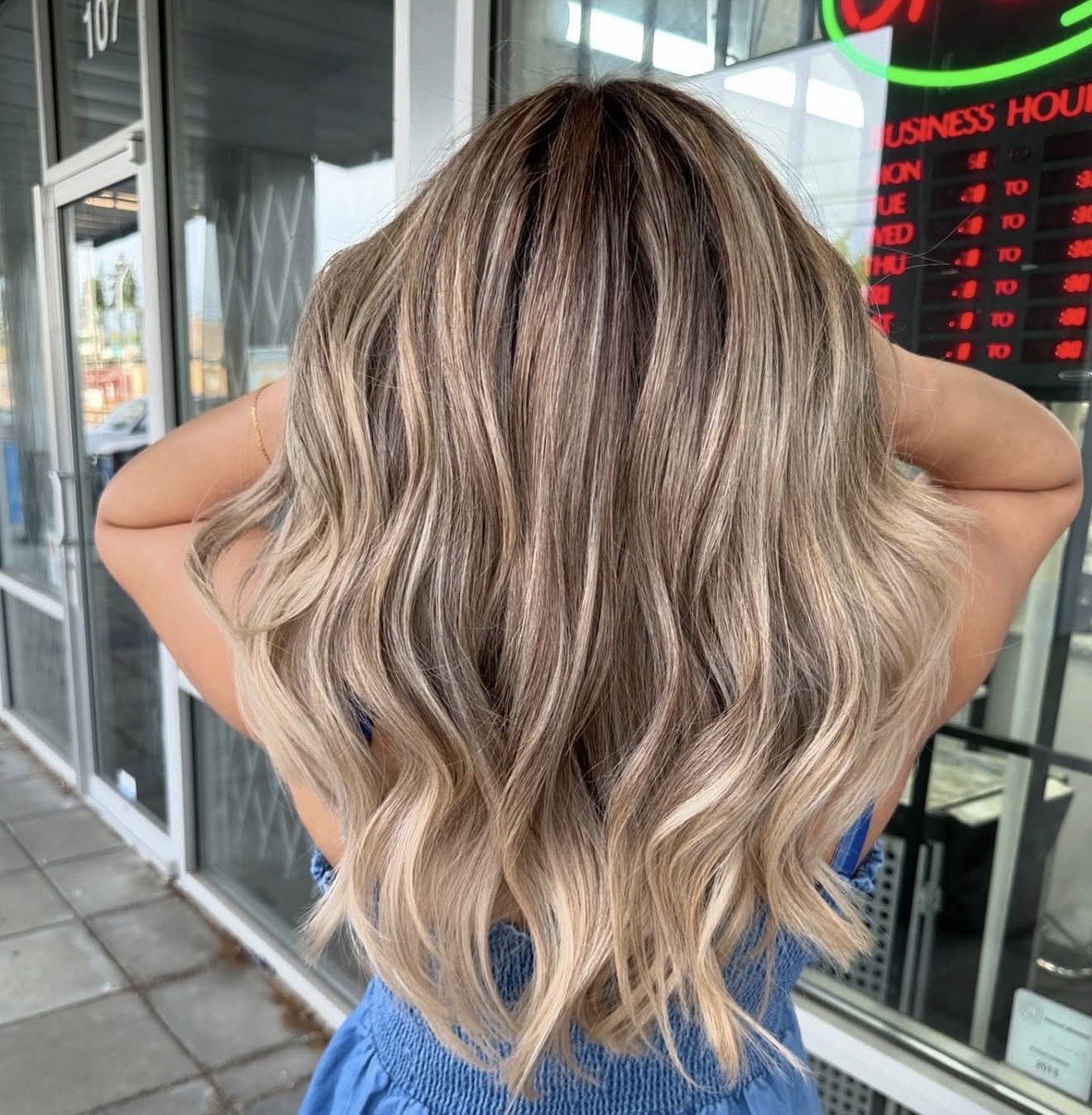 Dimensional Dirty Blonde Waves With Subtle Babylights