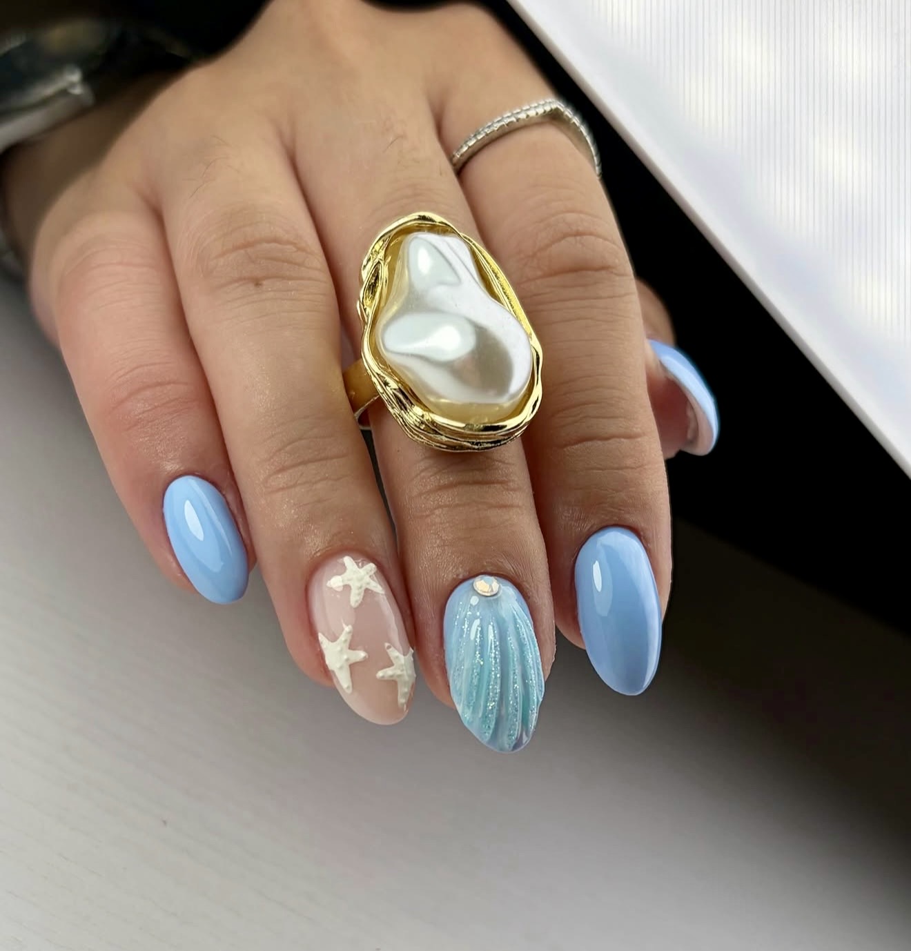 Dreamy Ocean Shell and Starfish Manicure