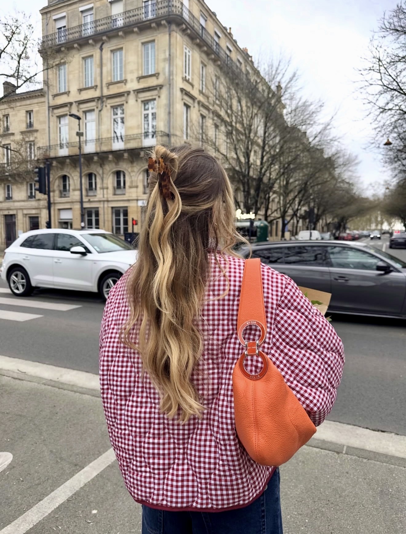 Effortless Wavy Half-Up With Claw Clip