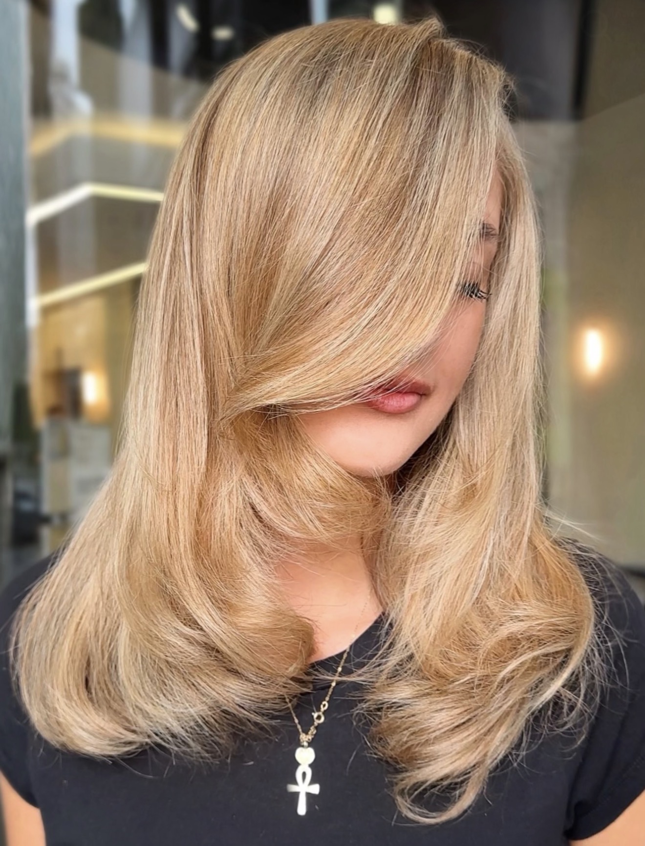 Golden Honey Blonde With Face-Framing Layers