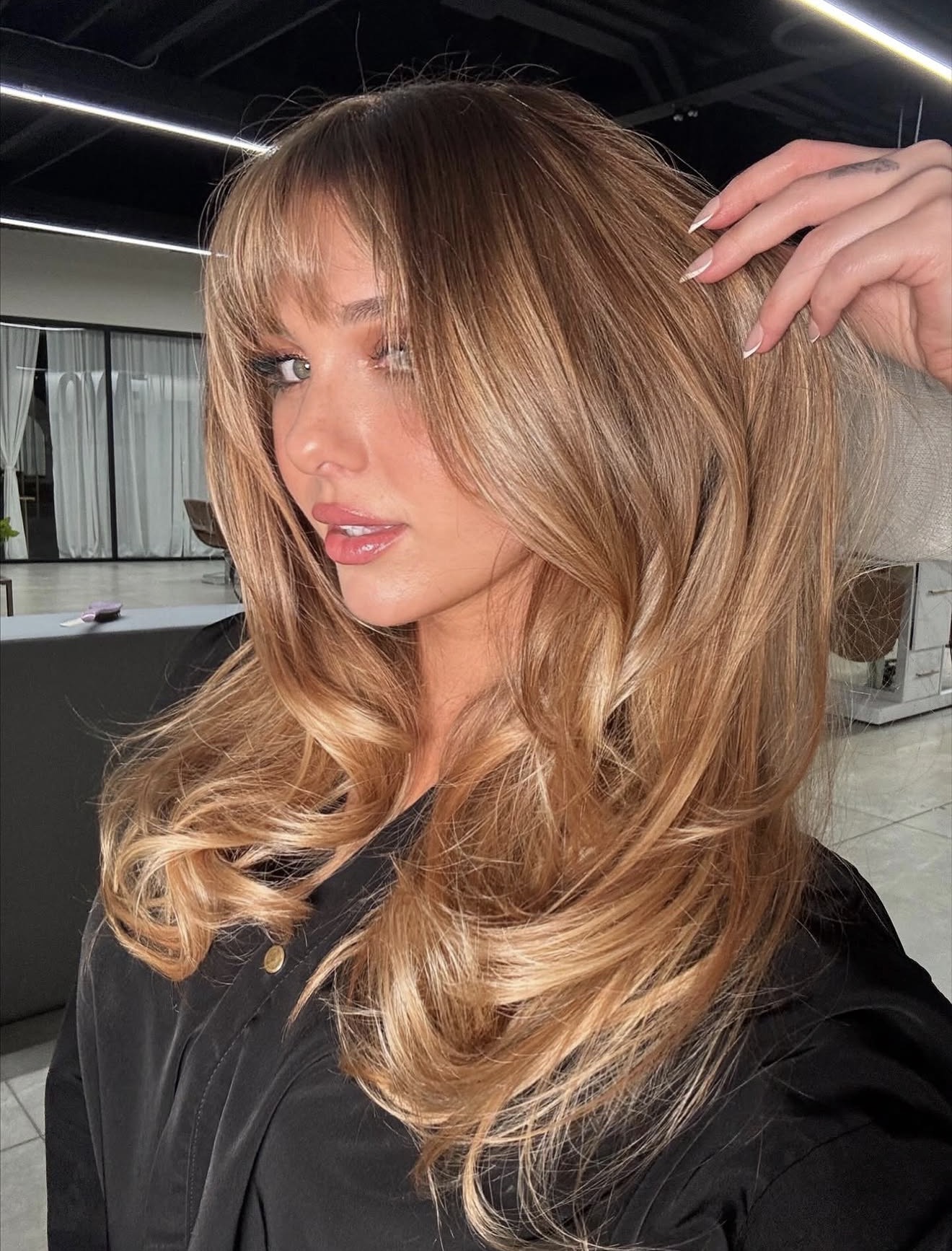 Golden Strawberry Blonde With Face-Framing Layers