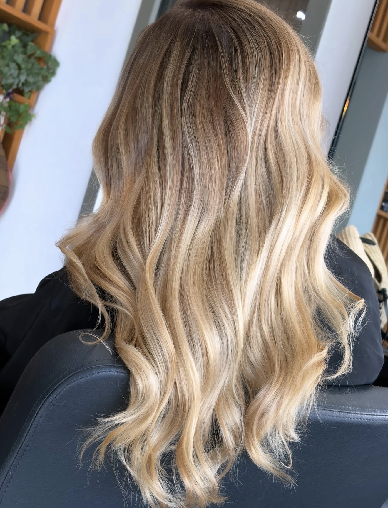 Honey Blonde Beach Waves With Subtle Layers