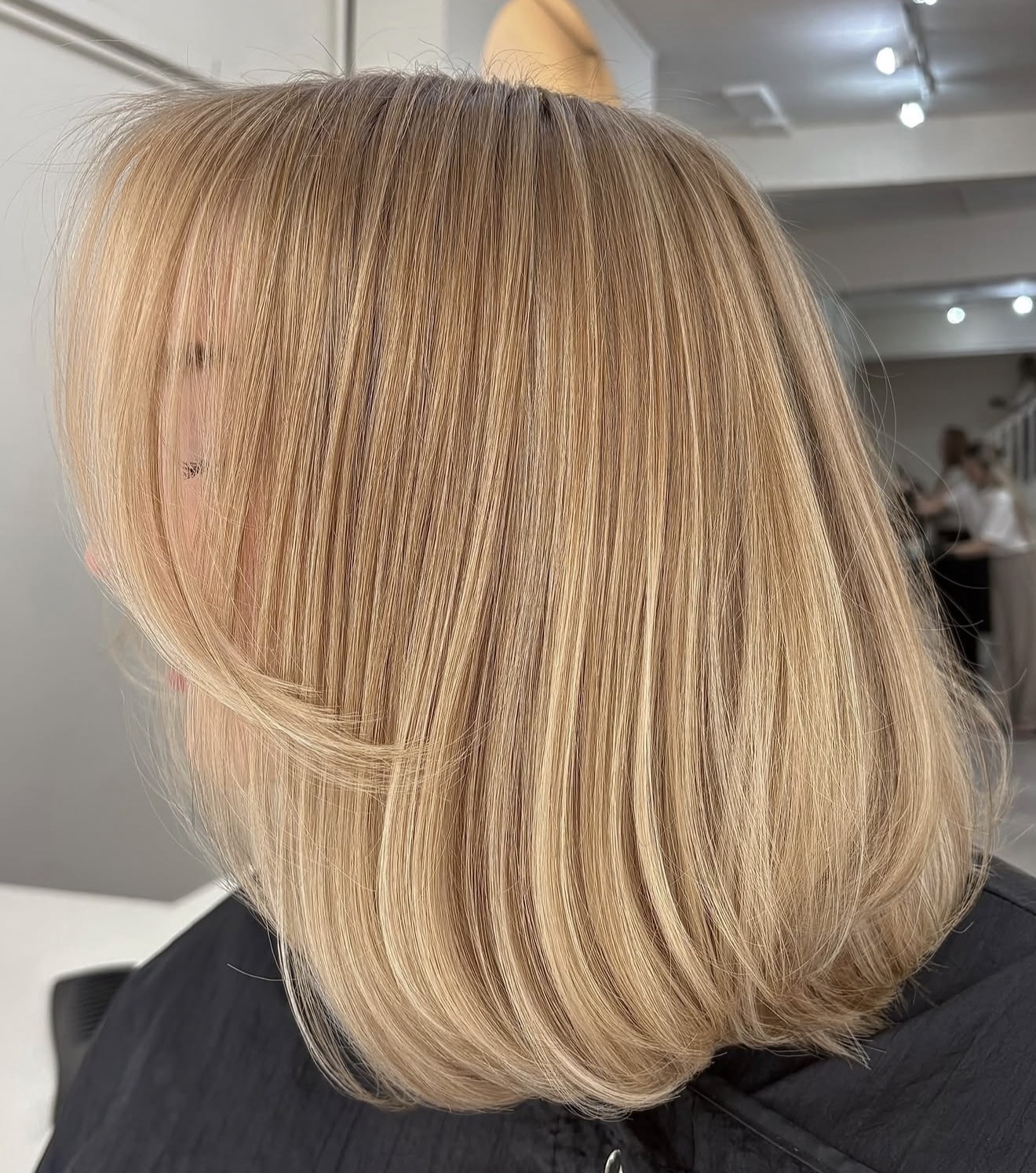 Honey Blonde Bob With Face Framing Layers