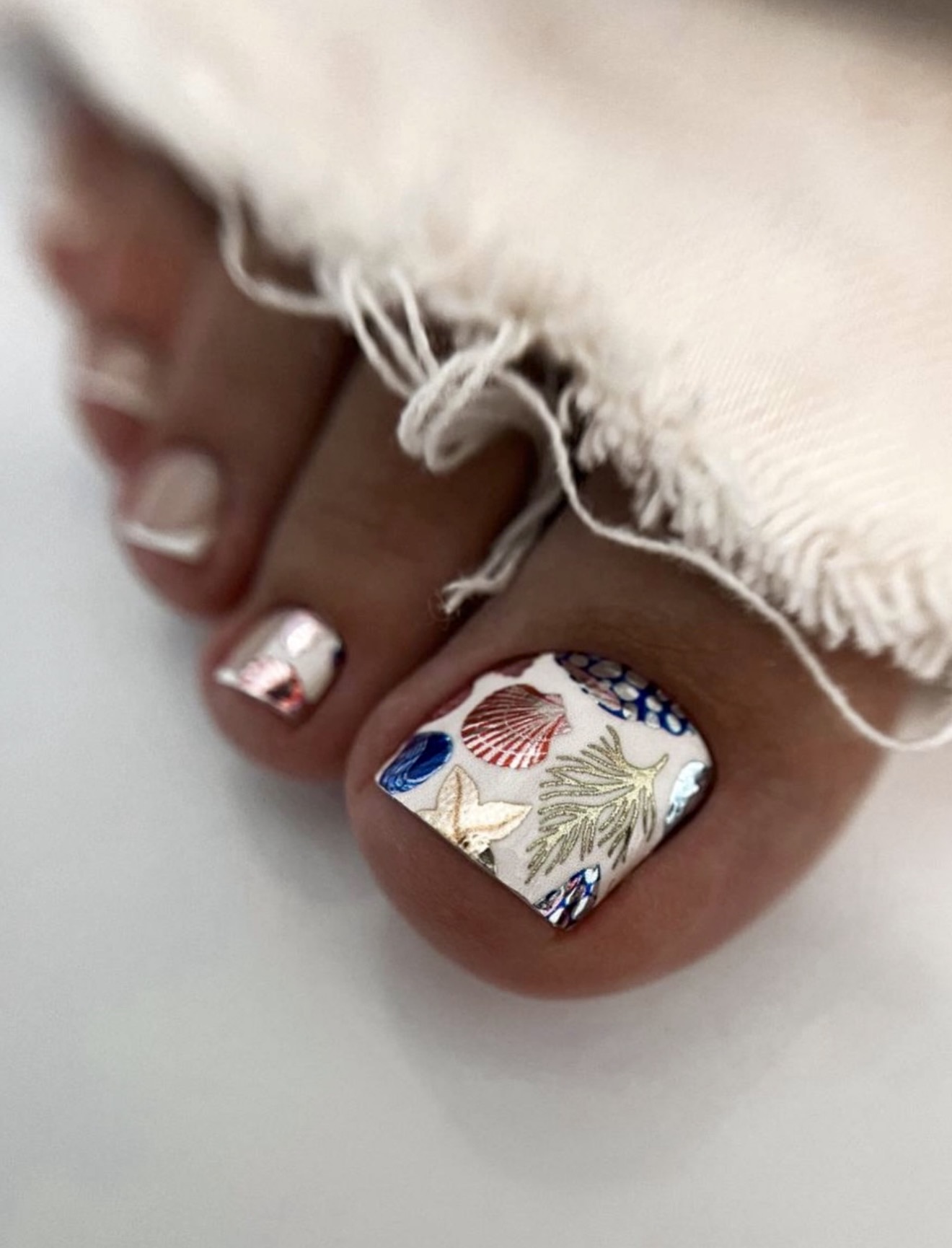 Nautical Seashell & Starfish Summer Pedicure