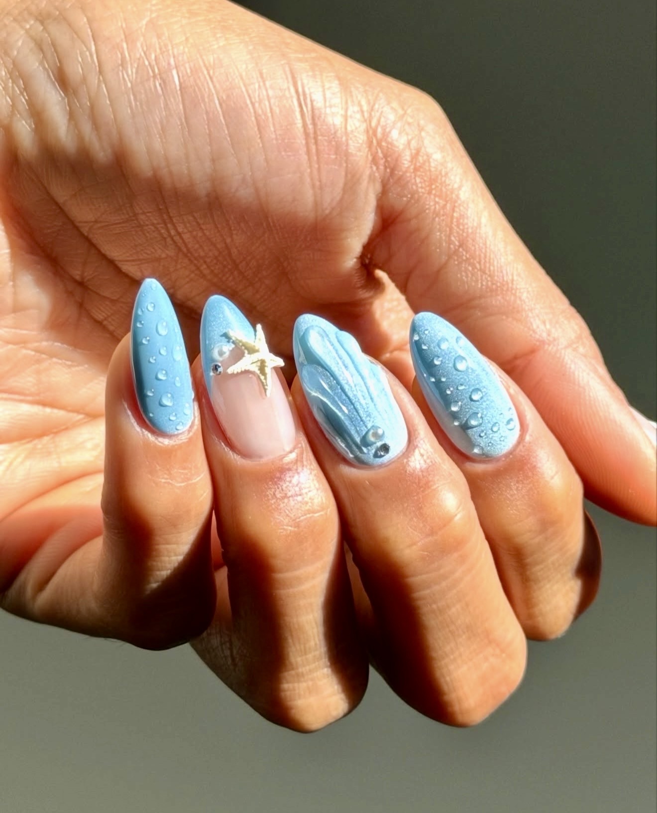 Ocean Waves With Dew Drops Almond Nails