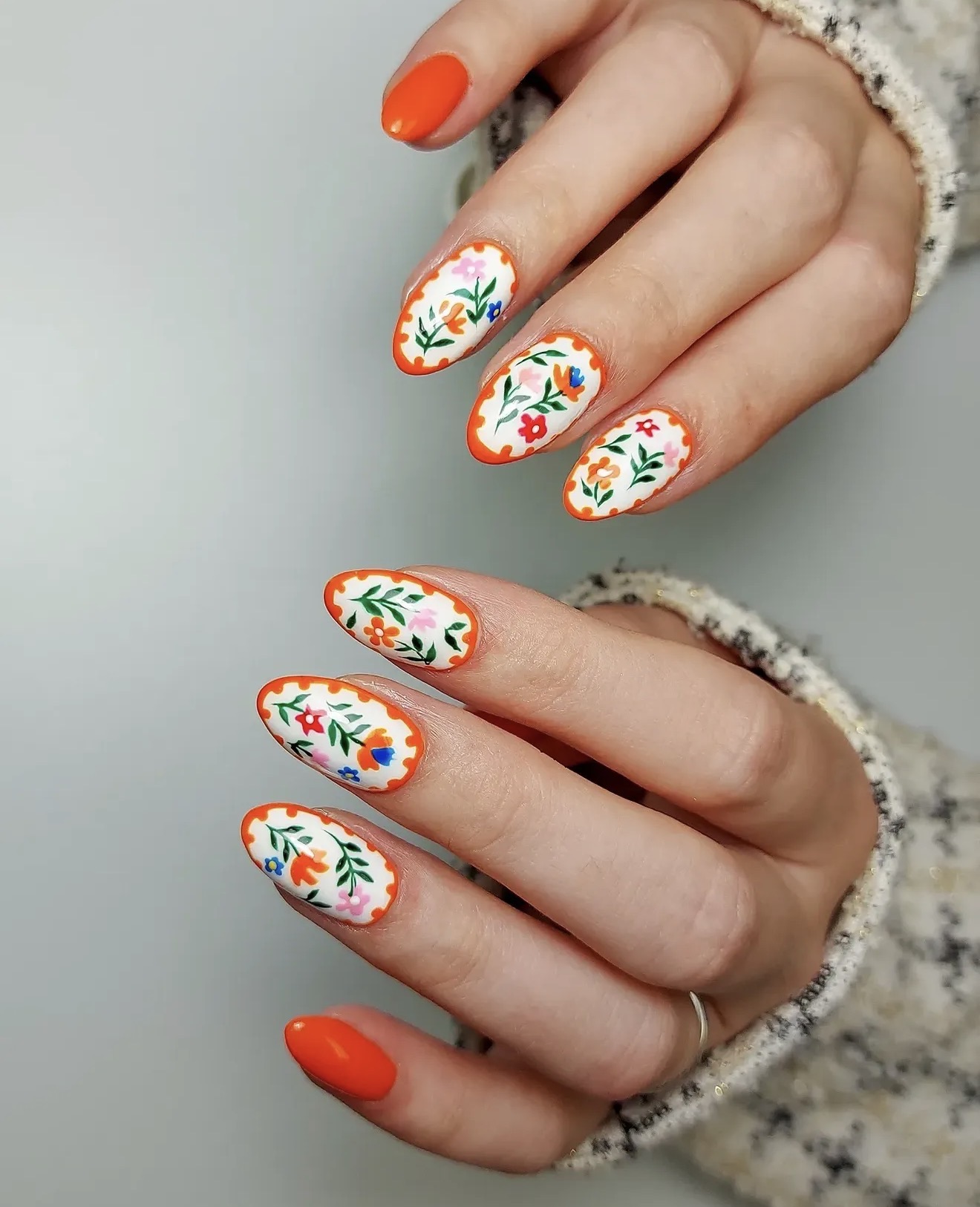 Orange Scalloped Floral Oval Nails