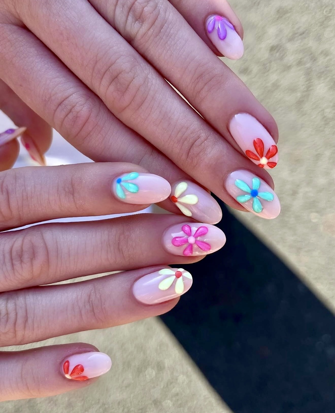 Pastel 3D Daisy Aura French Tip Nails