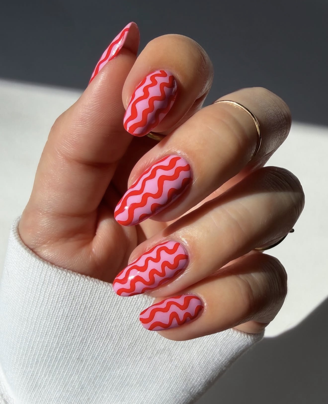 Pink and Red Wavy Line Art