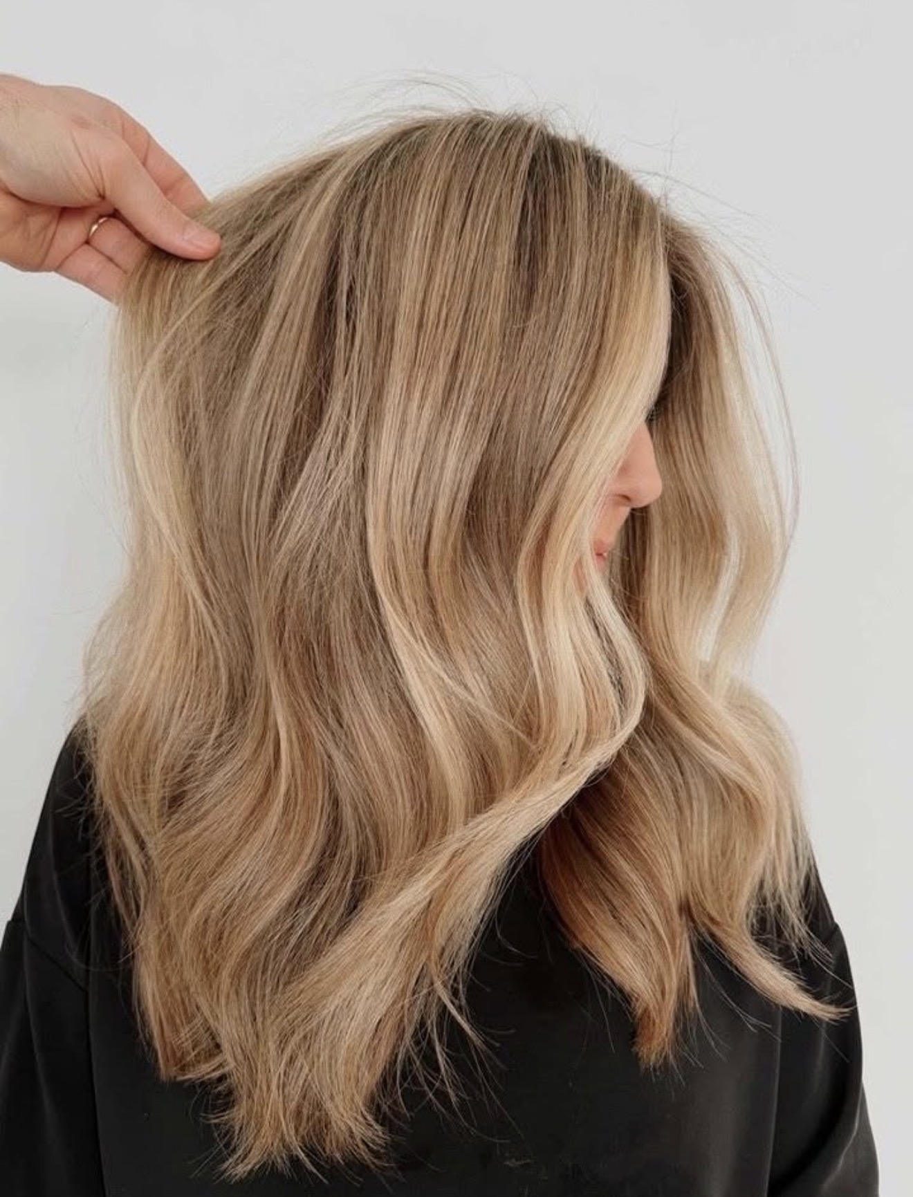 Sun-Kissed Honey Blonde Balayage Waves