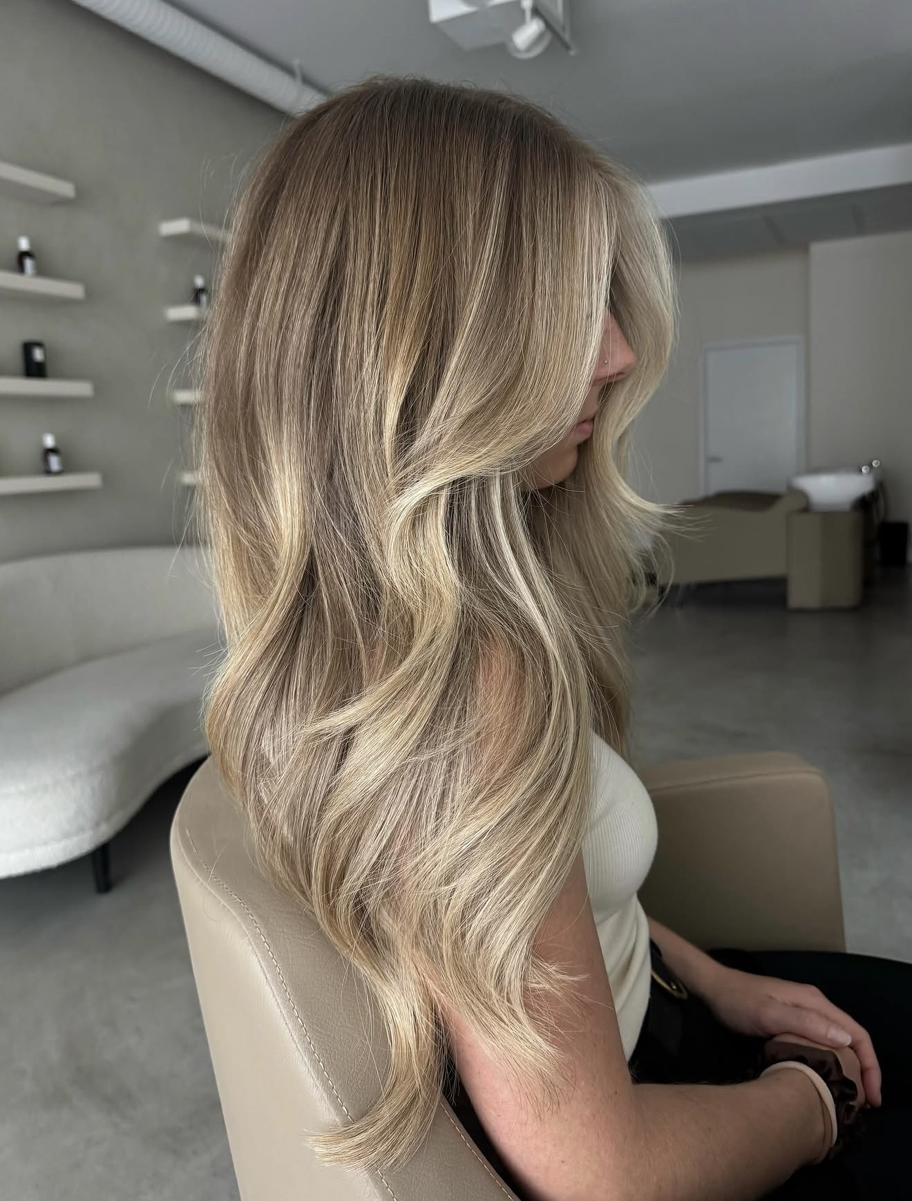 Sun-Kissed Honey Blonde Balayage With Loose Waves