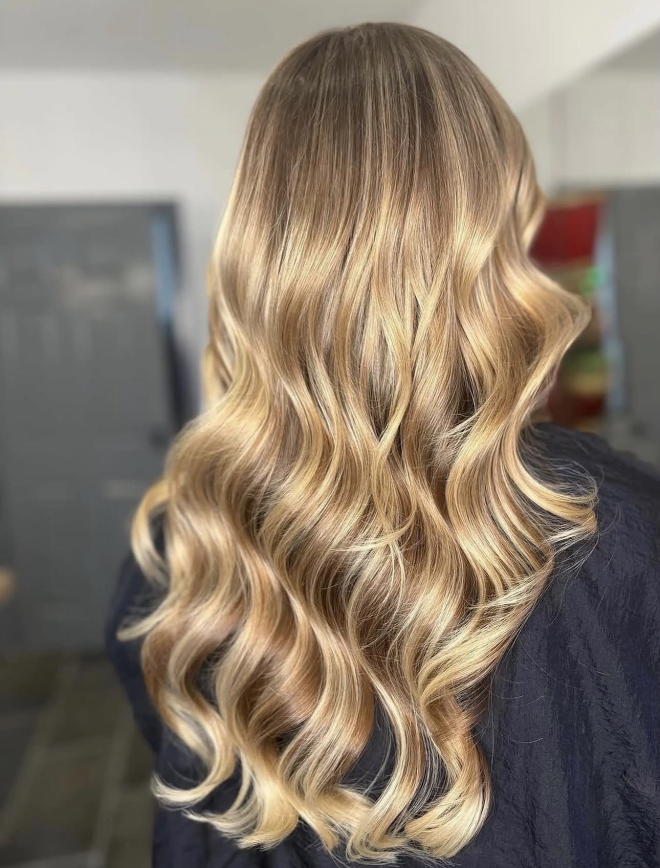 Sun-Kissed Honey Blonde Waves With Face-Framing Layers