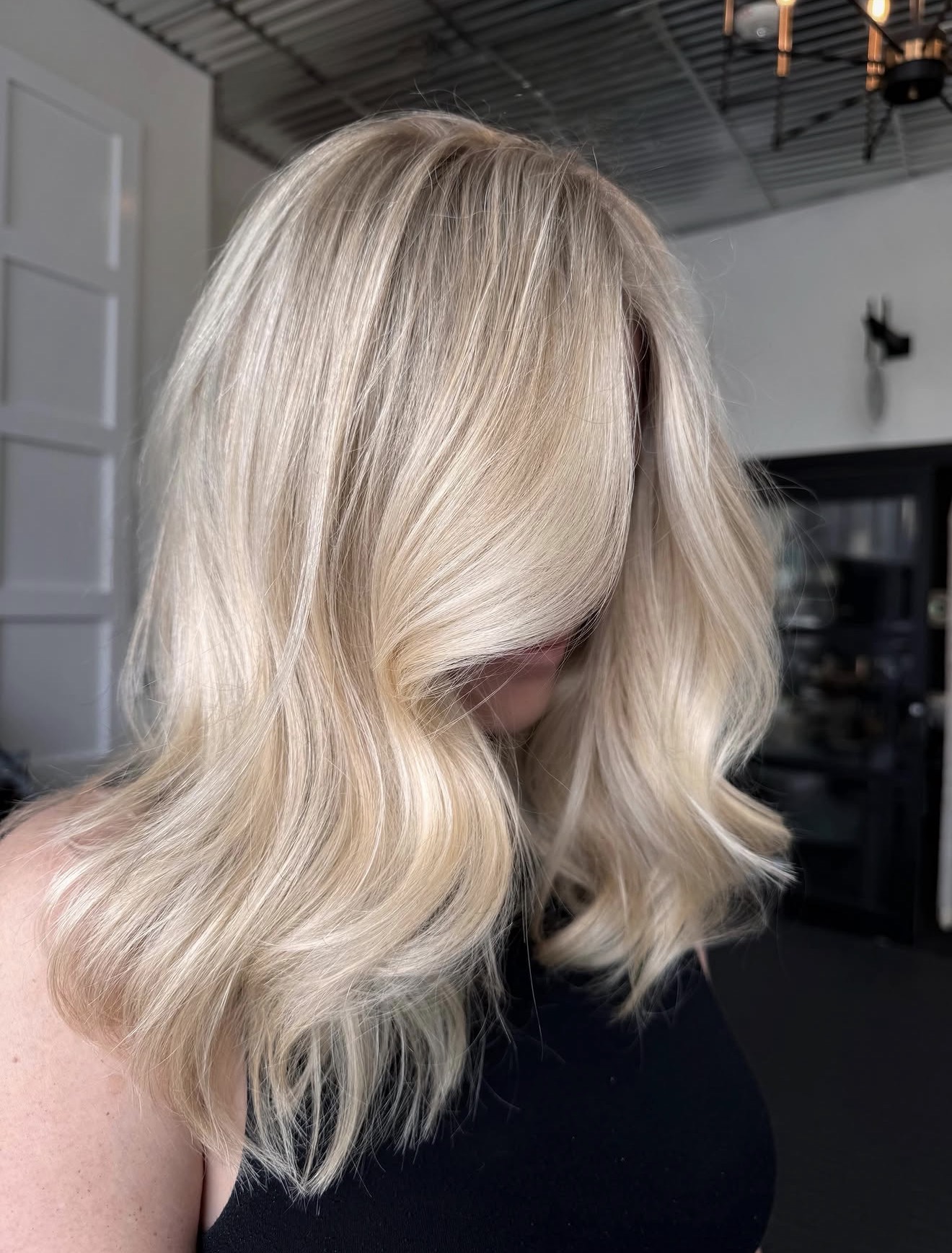 Sun-Kissed Platinum Blonde Balayage Waves