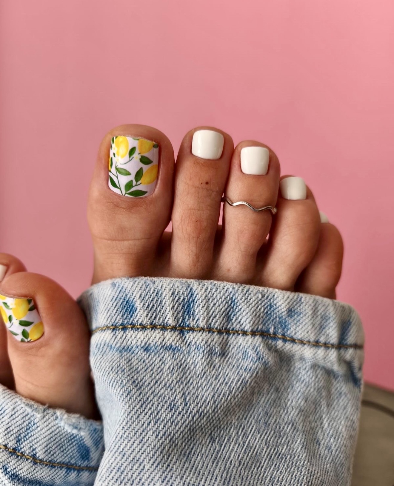 Sunny Lemon Citrus Summer Pedicure Designs