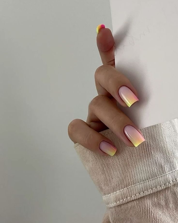 Sunset Ombre French Tip Medium Square Nails