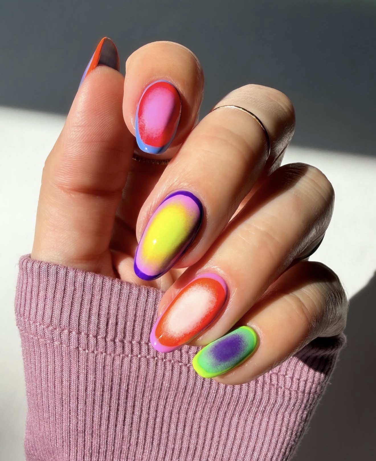 Vivid Aura Gradient Round Ombre Nails