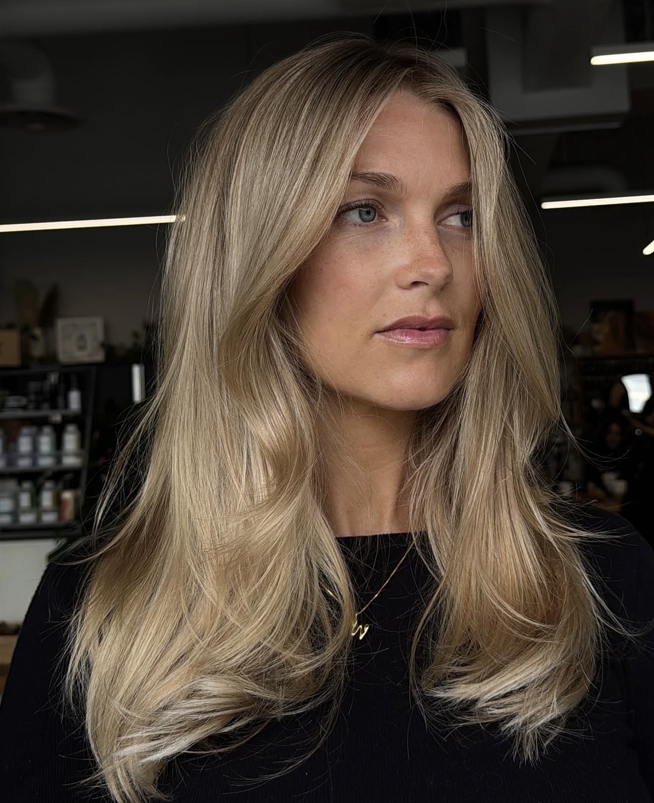 Warm Honey Blonde With Soft Face-Framing Waves