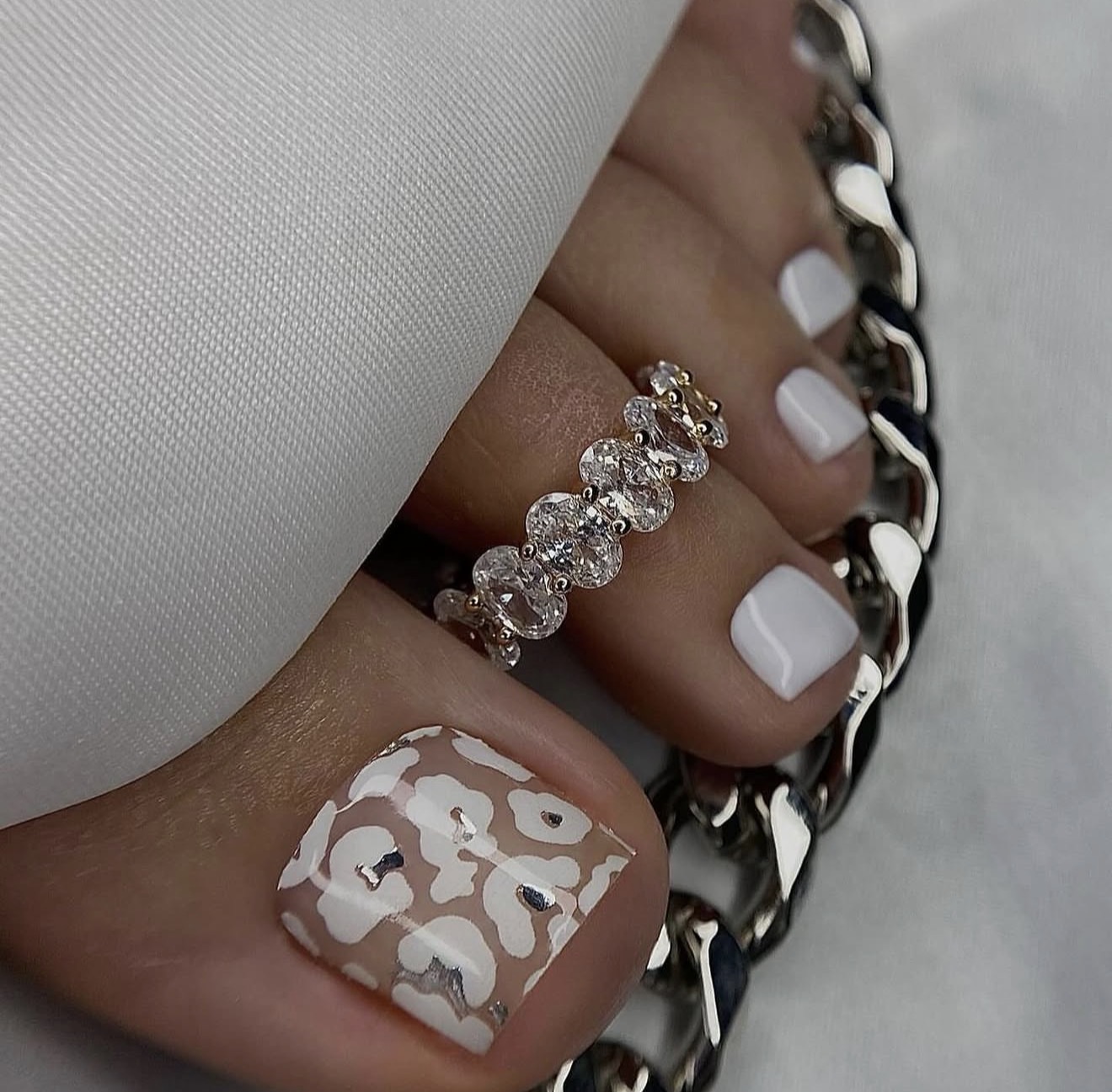 White Leopard Print & Bright White Pedicure