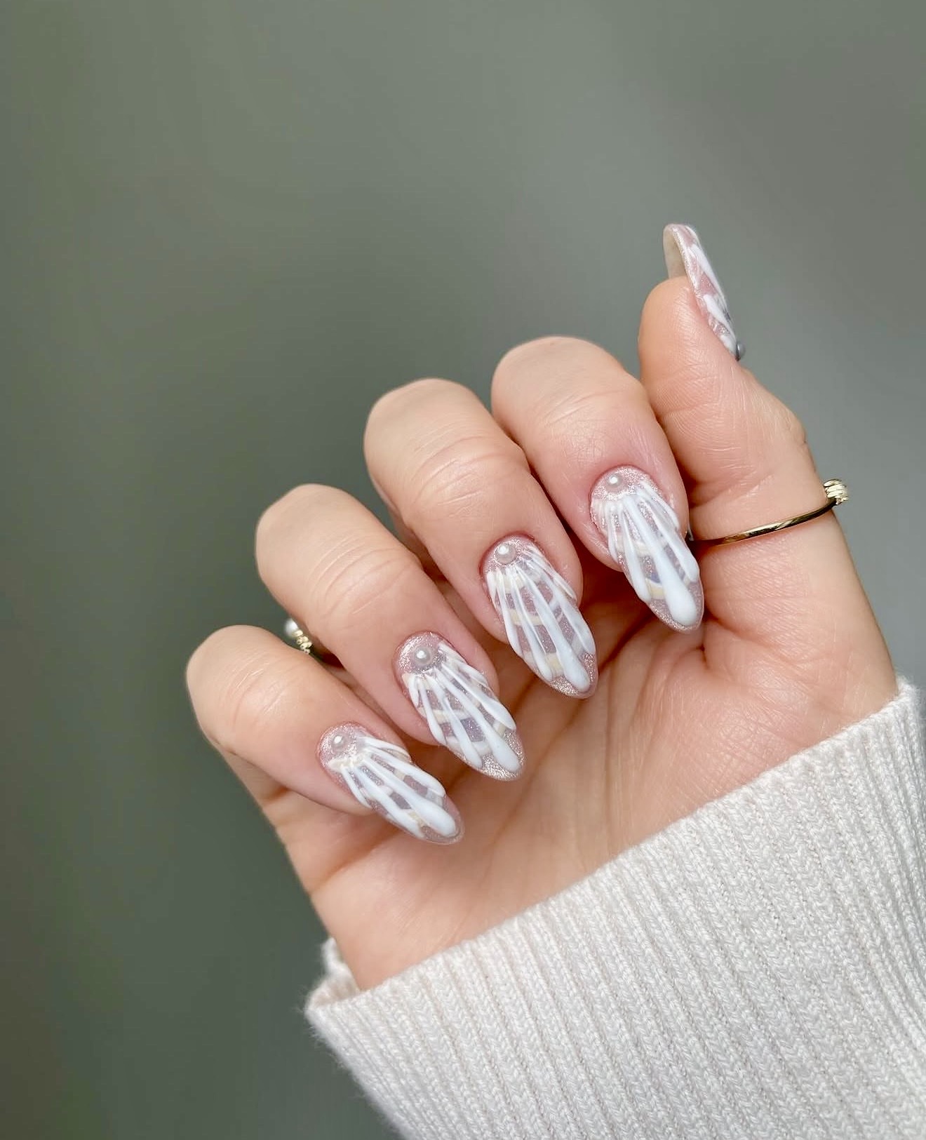 White Shell Acai Gradient Coffin Nails