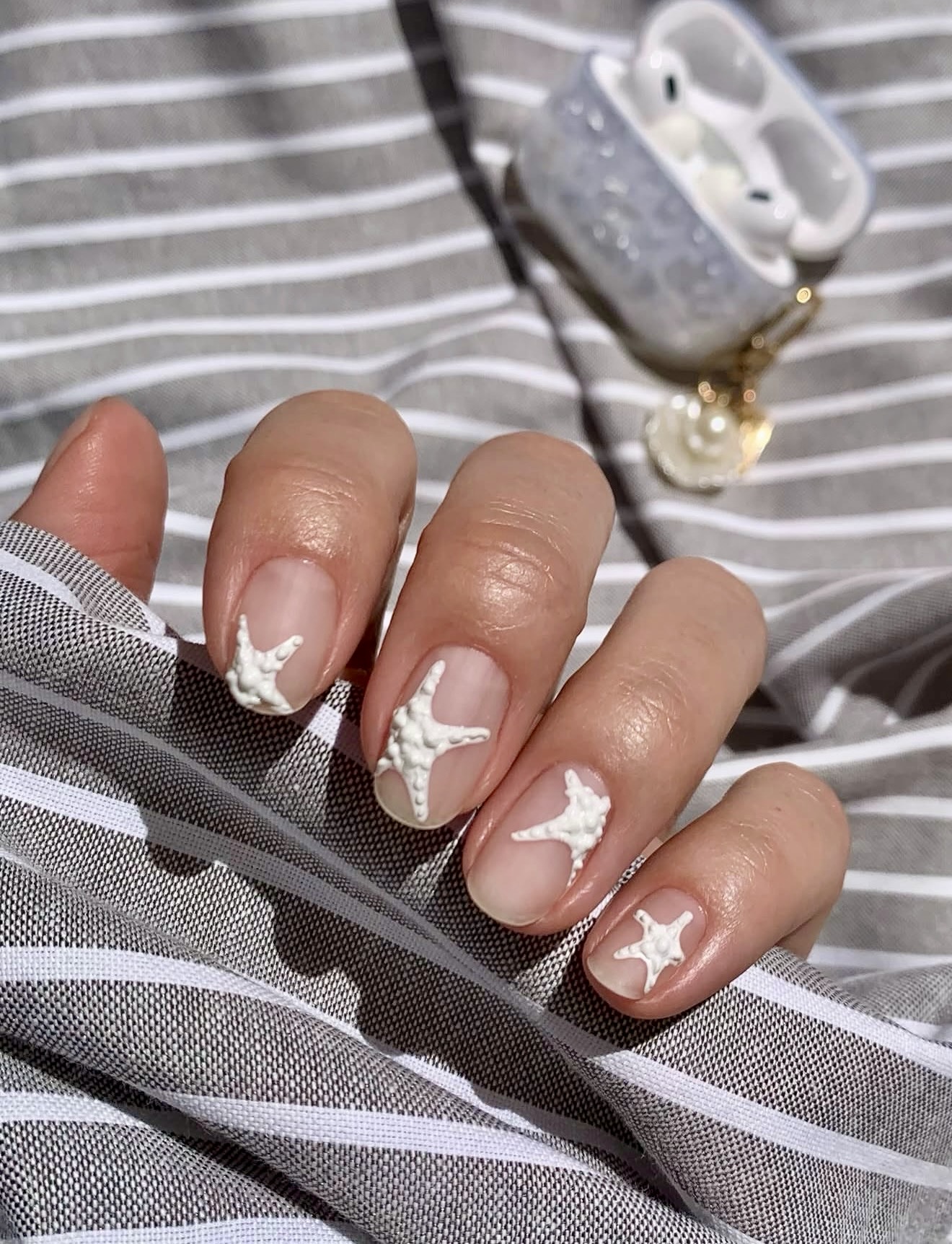 White Starfish 3D Art Minimalist Nails